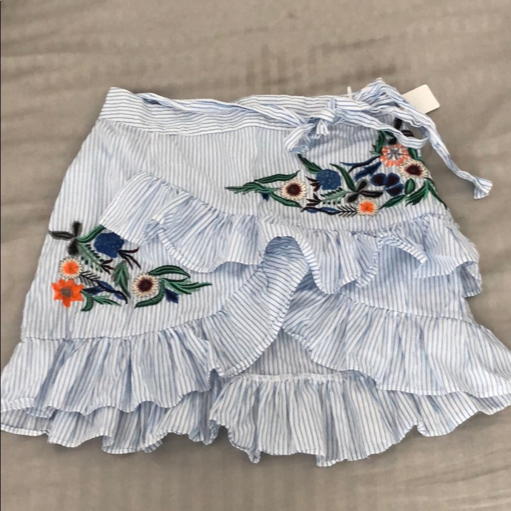 Ruffled skirt